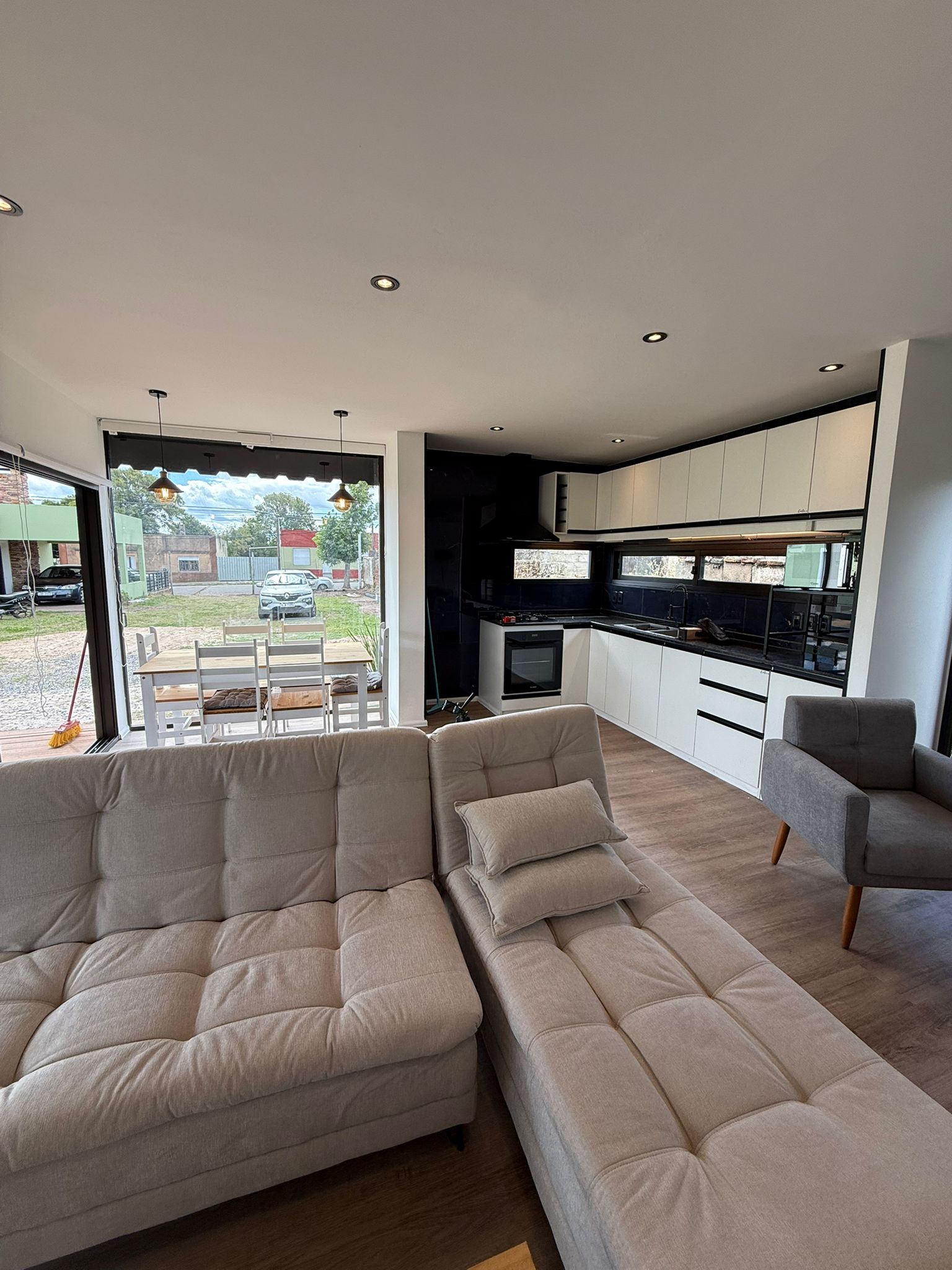 WhatsApp Image 2025-10-29 at 15.43.52